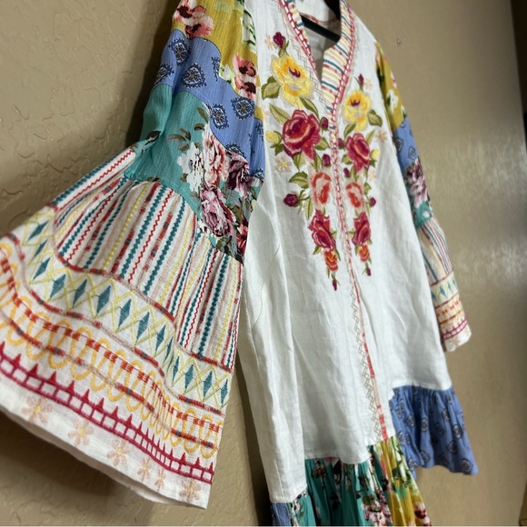John Mark linen blend Aline embroidered top size medium floral flutter - Picture 6 of 9